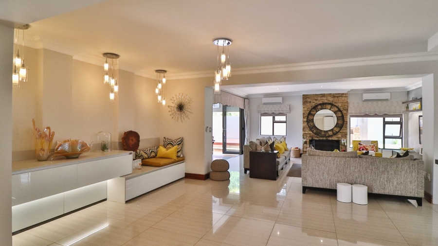 6 Bedroom Property for Sale in Birdwood Estate North West